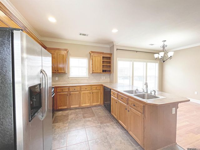 10362 Hillmont Ave, Baton Rouge, LA 70810