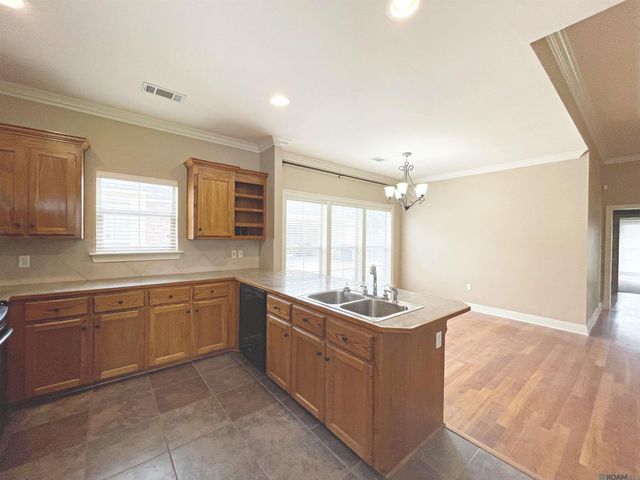 10362 Hillmont Ave, Baton Rouge, LA 70810