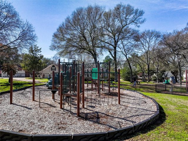 1000 April Sound Boulevard, Conroe, TX 77356