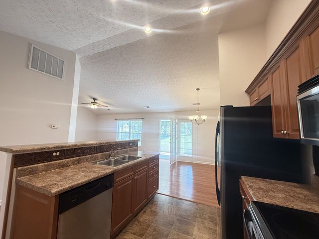 140 Alden Ln, Lebanon, TN 37087