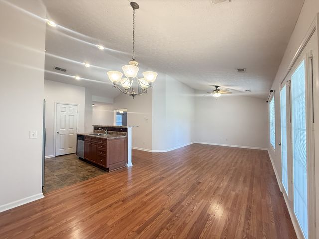 140 Alden Ln, Lebanon, TN 37087