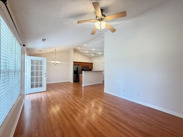 140 Alden Ln, Lebanon, TN 37087