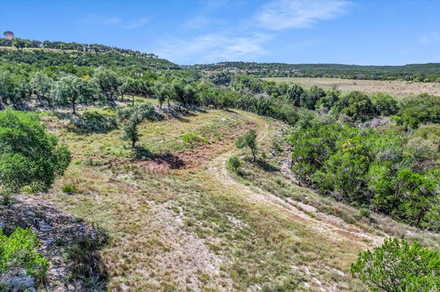 2038 Paradise PKWY, Canyon Lake, TX 78133