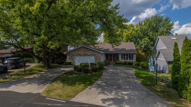 1730 Beachview Court, Crown Point, IN 46307