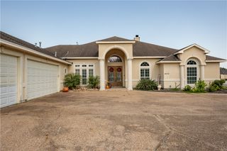 6210 Blankenberge Dr, Corpus Christi, TX 78414