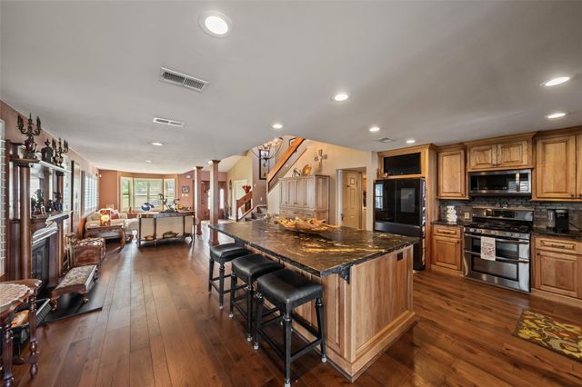 1034 Lake View Drive, Montgomery, TX 77356
