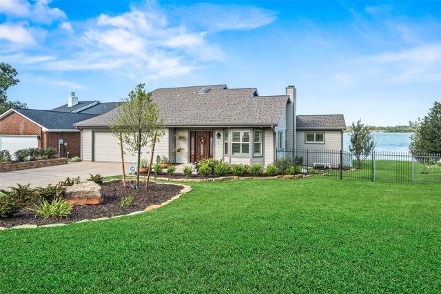 1034 Lake View Drive, Montgomery, TX 77356