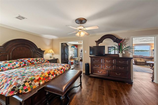 1034 Lake View Drive, Montgomery, TX 77356