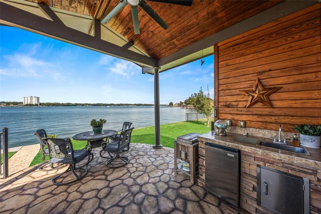 1034 Lake View Drive, Montgomery, TX 77356