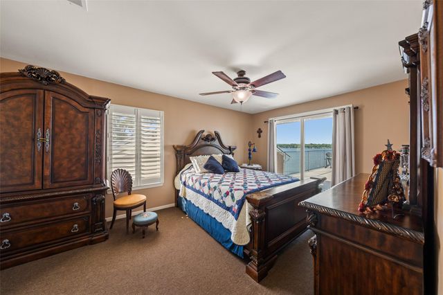1034 Lake View Drive, Montgomery, TX 77356
