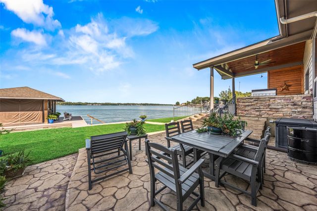 1034 Lake View Drive, Montgomery, TX 77356