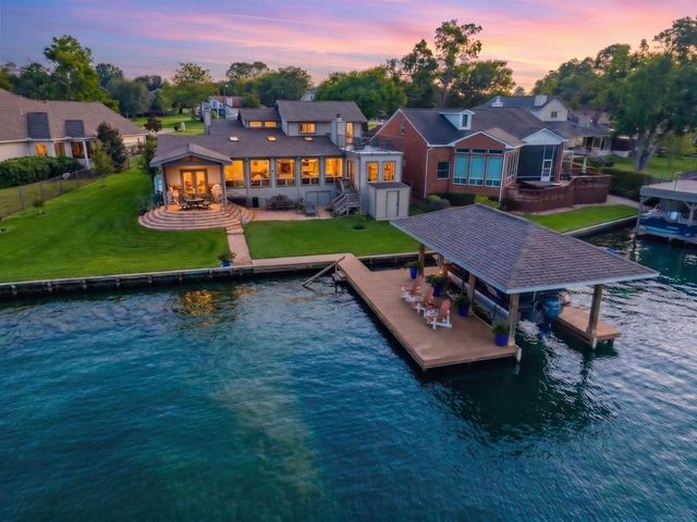 1034 Lake View Drive, Montgomery, TX 77356