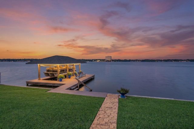 1034 Lake View Drive, Montgomery, TX 77356