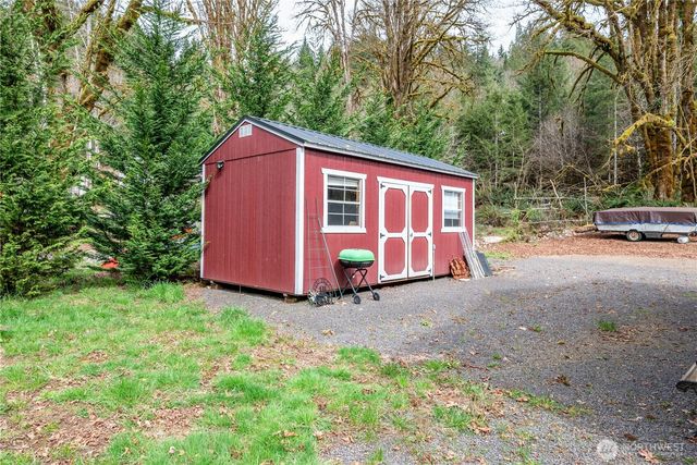 1955 Abernathy Creek Road, Longview, WA 98632