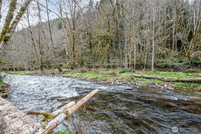 1955 Abernathy Creek Road, Longview, WA 98632