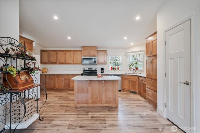 1955 Abernathy Creek Road, Longview, WA 98632