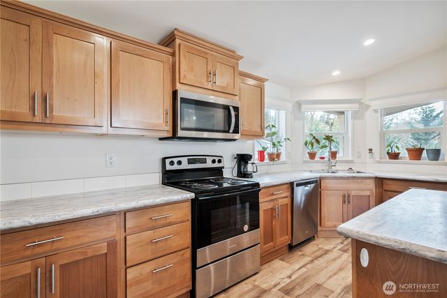 1955 Abernathy Creek Road, Longview, WA 98632