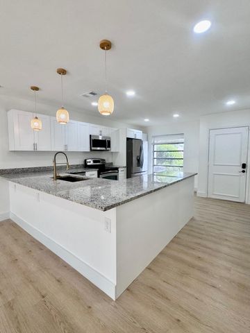 20834 Sedgewick Drive 327, Boca Raton, FL 33433