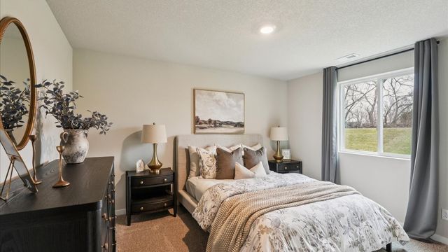 817 2nd Street NE, Altoona, IA 50009