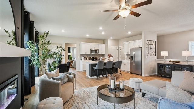 817 2nd Street NE, Altoona, IA 50009