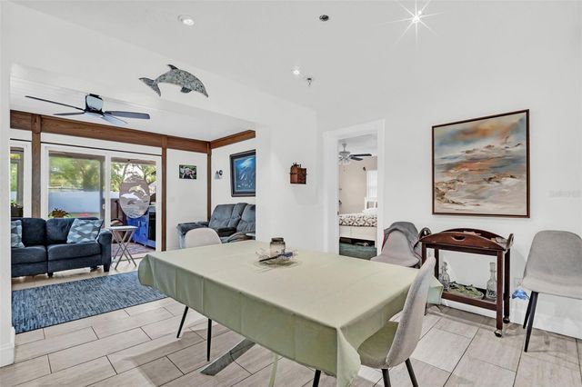 2796 FOREST PARKWAY S, Largo, FL 33771