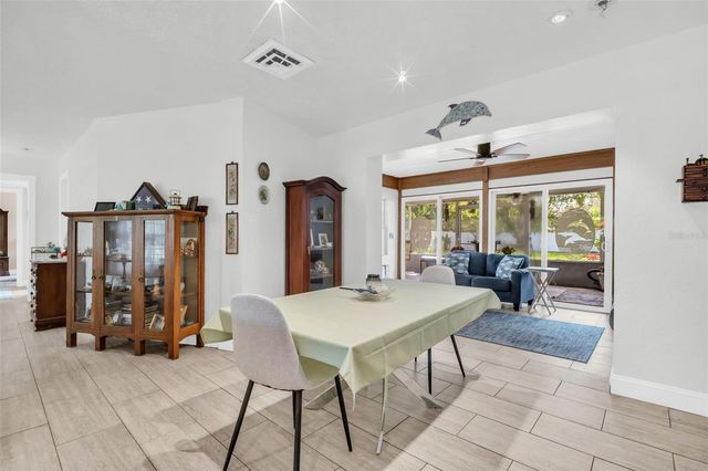 2796 FOREST PARKWAY S, Largo, FL 33771