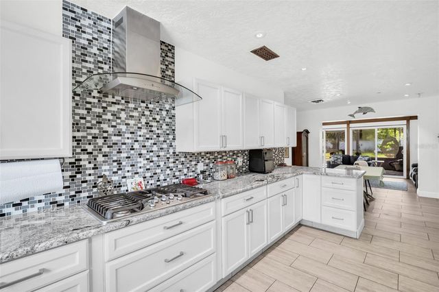 2796 FOREST PARKWAY S, Largo, FL 33771