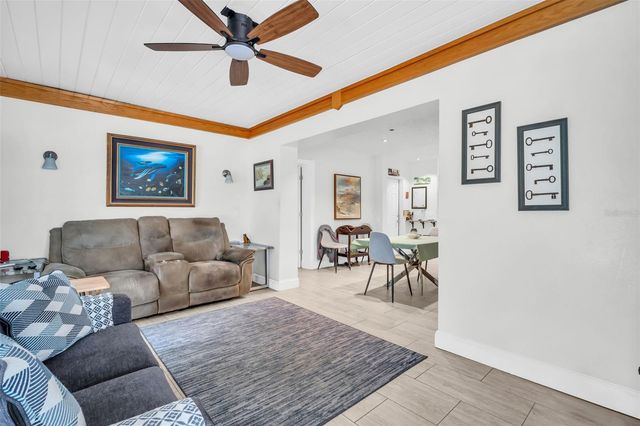 2796 FOREST PARKWAY S, Largo, FL 33771