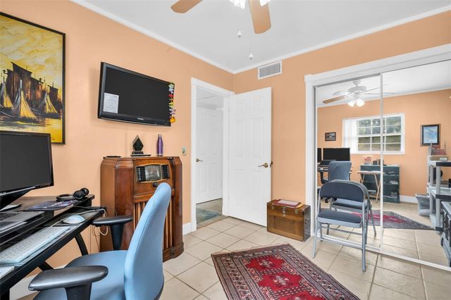 2796 FOREST PARKWAY S, Largo, FL 33771