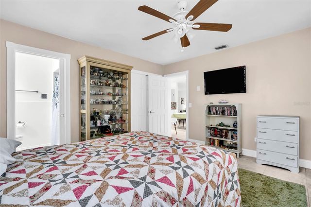 2796 FOREST PARKWAY S, Largo, FL 33771