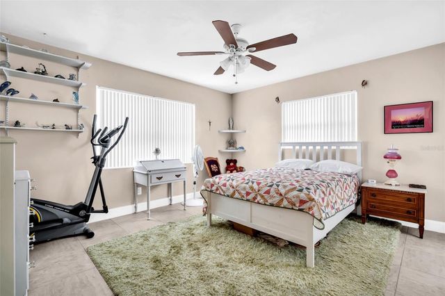 2796 FOREST PARKWAY S, Largo, FL 33771