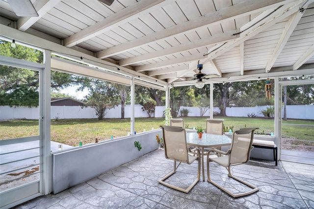 2796 FOREST PARKWAY S, Largo, FL 33771