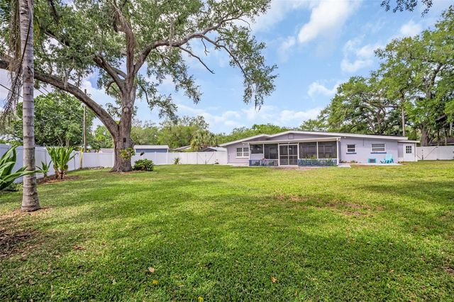 2796 FOREST PARKWAY S, Largo, FL 33771