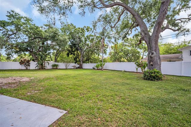 2796 FOREST PARKWAY S, Largo, FL 33771