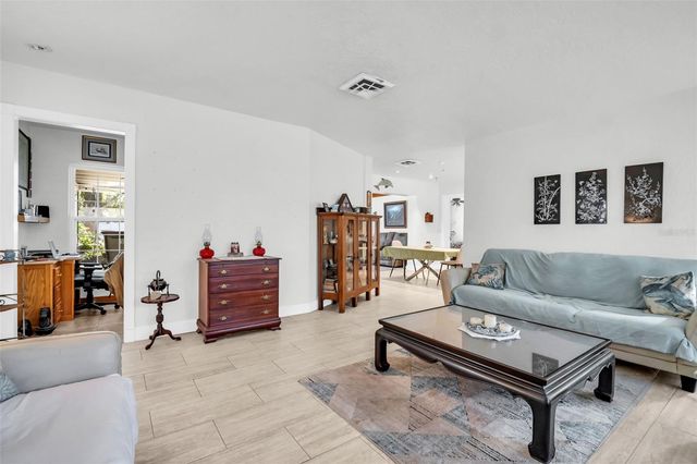 2796 FOREST PARKWAY S, Largo, FL 33771