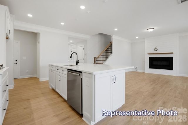 8422 Acadia Parkway, Sherrills Ford, NC 28673