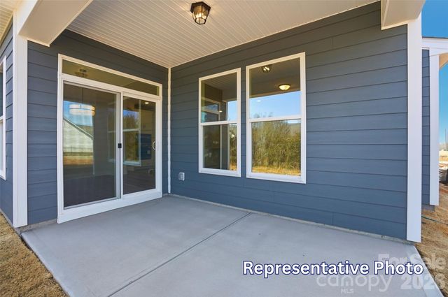 8422 Acadia Parkway, Sherrills Ford, NC 28673