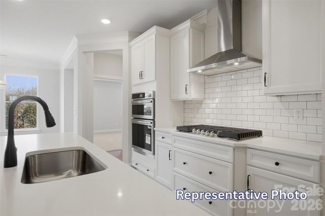 8422 Acadia Parkway, Sherrills Ford, NC 28673