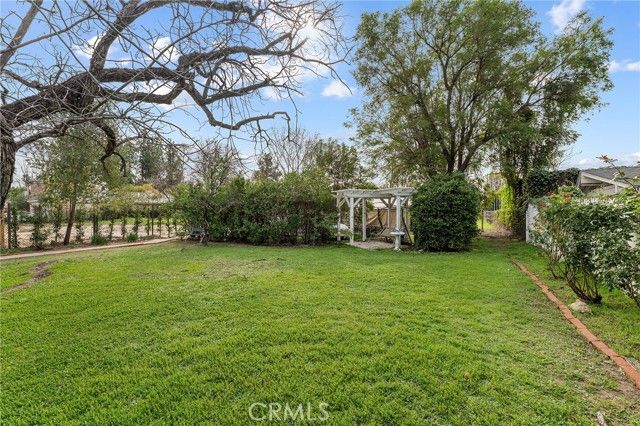 23440 Collins Street, Woodland Hills (los Angeles), CA 91367