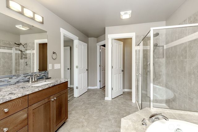 2126 SW 344th Court, Federal Way, WA 98023