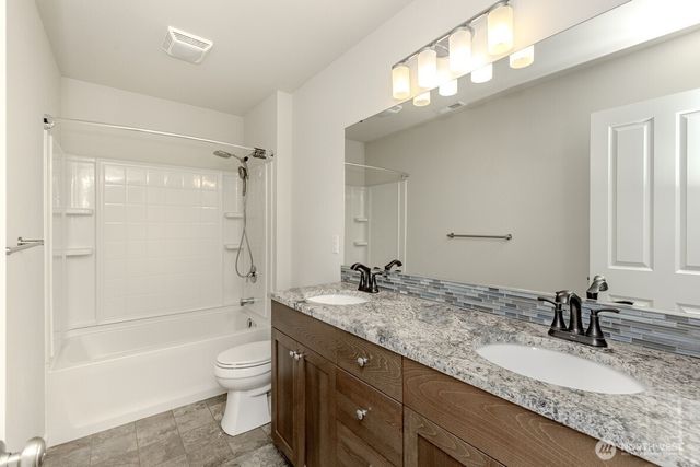 2126 SW 344th Court, Federal Way, WA 98023