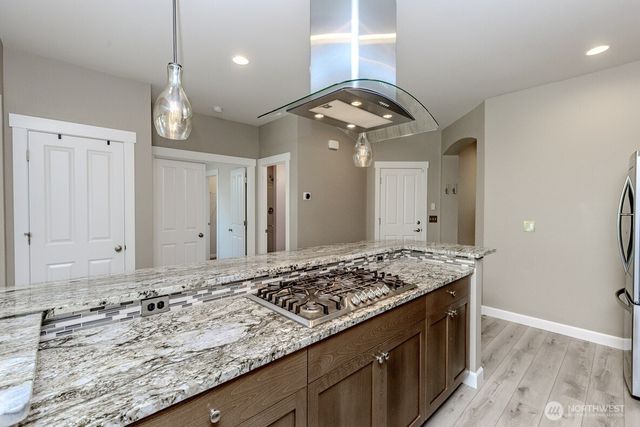 2126 SW 344th Court, Federal Way, WA 98023