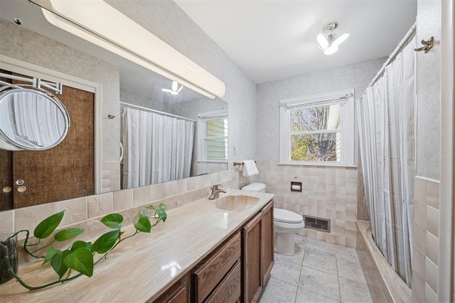 3914 Harwich Lane, Jackson, MI 49201