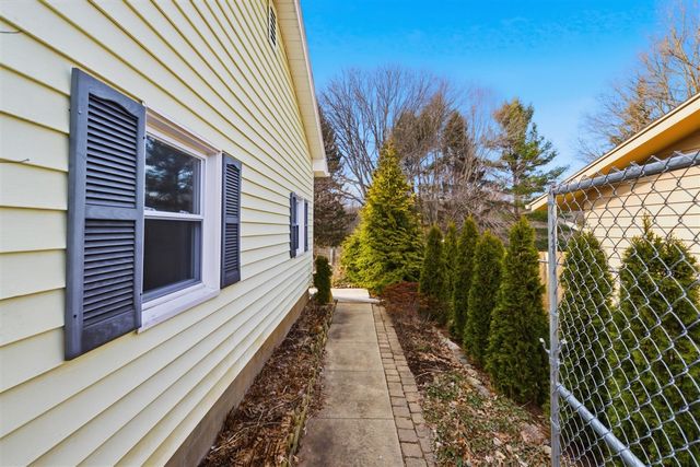 3914 Harwich Lane, Jackson, MI 49201