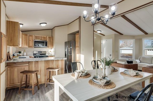 2400 HELEN AVE, Cheyenne, WY 82009