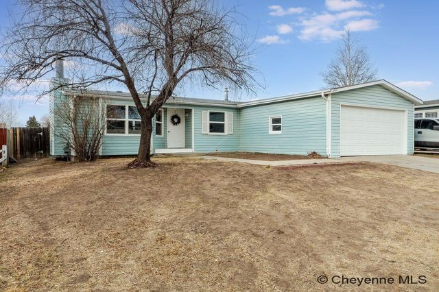2400 HELEN AVE, Cheyenne, WY 82009