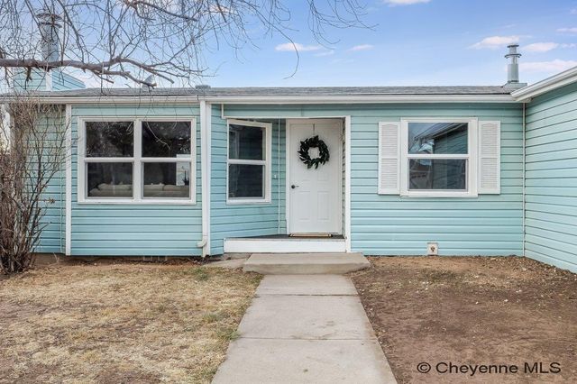 2400 HELEN AVE, Cheyenne, WY 82009
