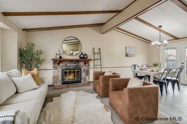 2400 HELEN AVE, Cheyenne, WY 82009