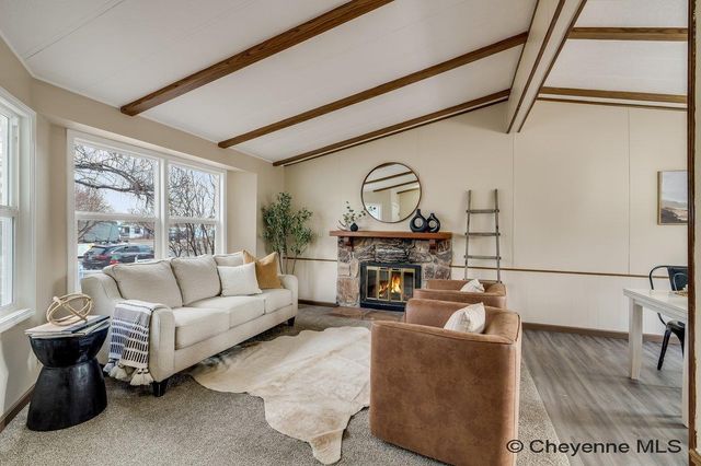 2400 HELEN AVE, Cheyenne, WY 82009