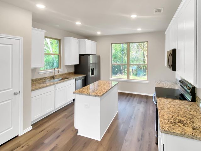 405 Mohawk Drive, Conroe, TX 77316